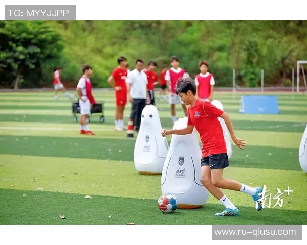 探索足球青训方法的创新与实践提升青少年球员综合素质与竞技能力